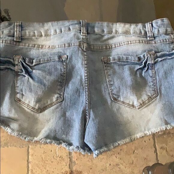 Aztec shorts  - Picture 2 of 7